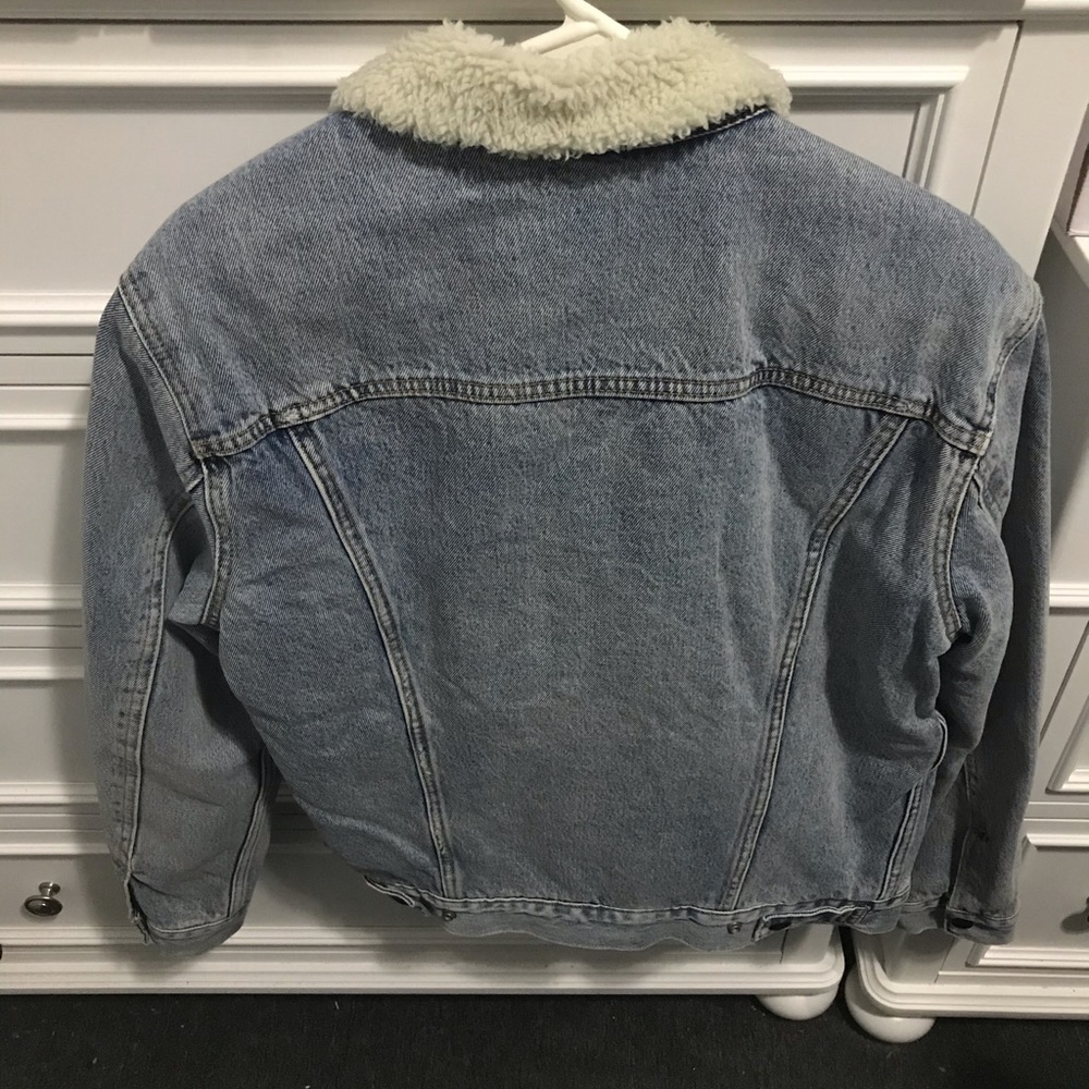 Levies Trucker Jacket with shearling collar